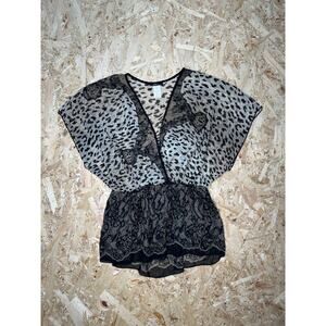 Unit USA Women's Sleeveless Animal Print Blouse Sz M